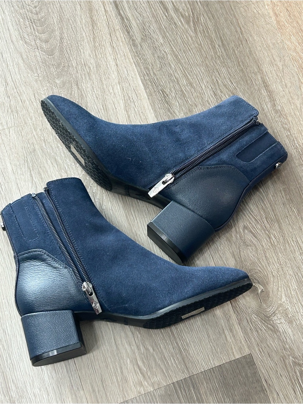 Donald Pliner Navy Blue Suede Leather Mixed Block Heel Ankle Boots NWOT 6